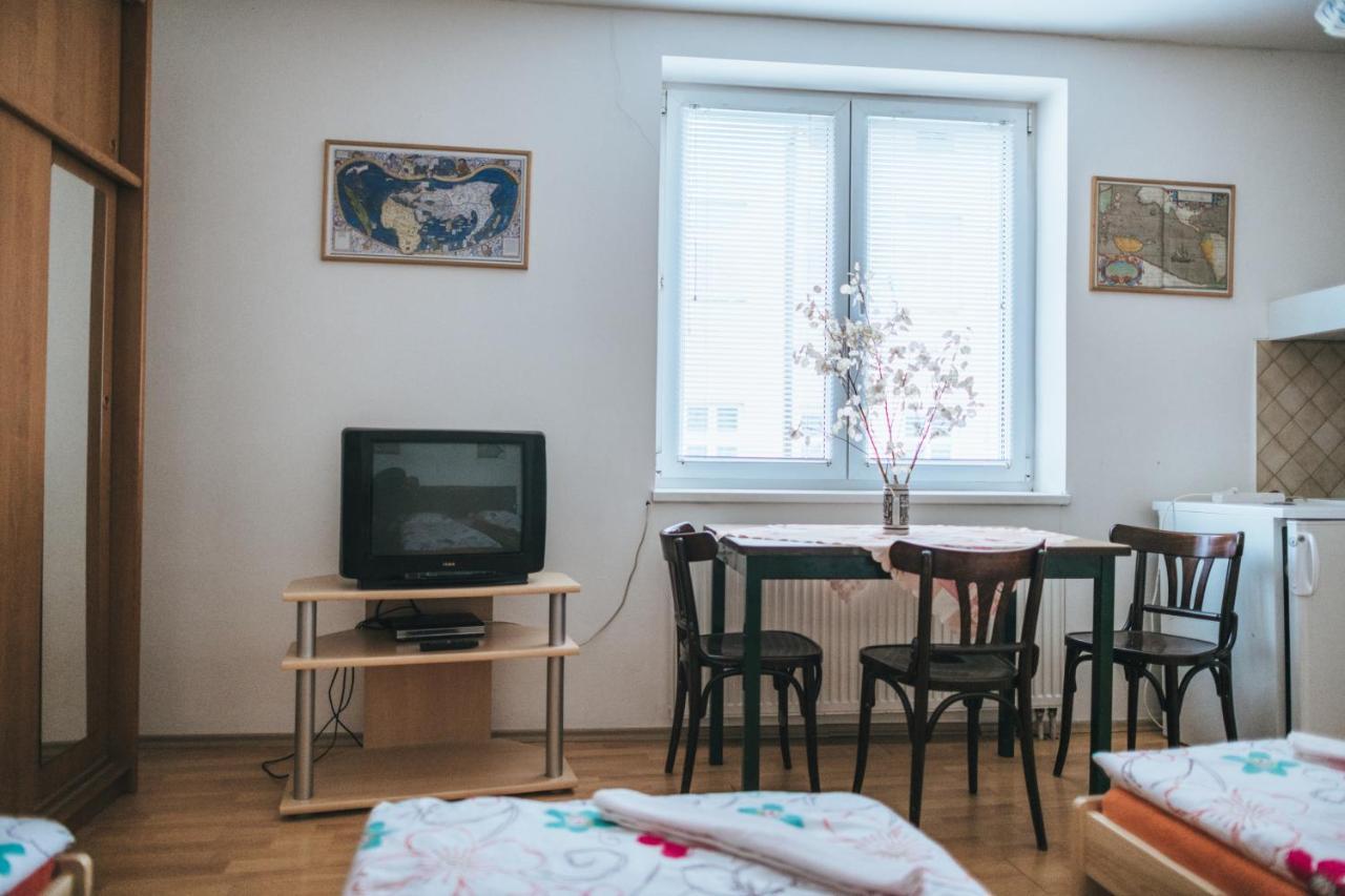 Klub U Namornika Dvur Kralove nad Labem Exterior photo